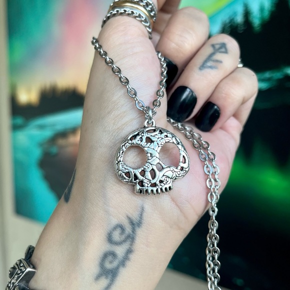 skull set earrings & necklace goth halloween silver plated & stainless steel - Picture 6 of 12